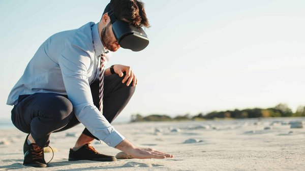 Transforming Real Estate Showings: Harnessing Augmented Reality to Elevate Sales in the UK Market